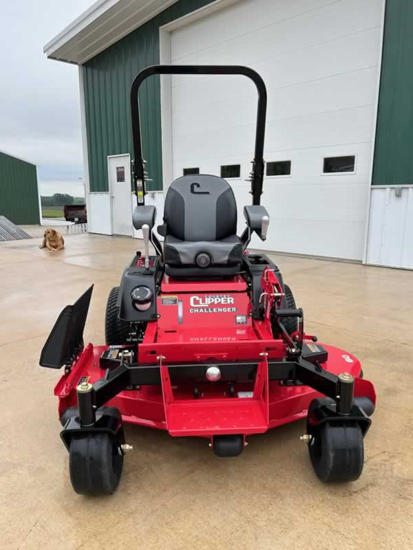 Country Clipper Challenger 23.5hp 60