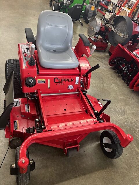 2015 Country Clipper Edge 23hp 48 1